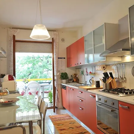 Sole & Querce Apartments- Bike Friendly With Garage 公寓 兰恰诺