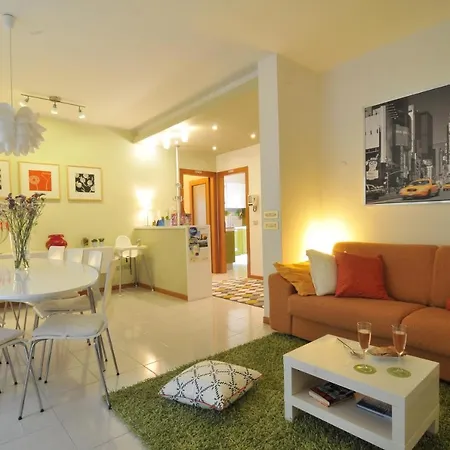 Apartment Sole & Querce Apartments- Bike Friendly With Garage *