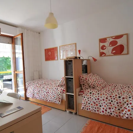 Sole & Querce Apartments- Bike Friendly With Garage 公寓 *