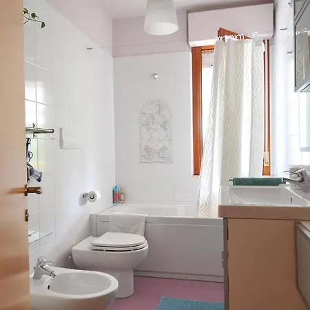 公寓 Sole & Querce Apartments- Bike Friendly With Garage 兰恰诺