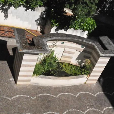 Sole & Querce Apartments- Bike Friendly With Garage 公寓 *