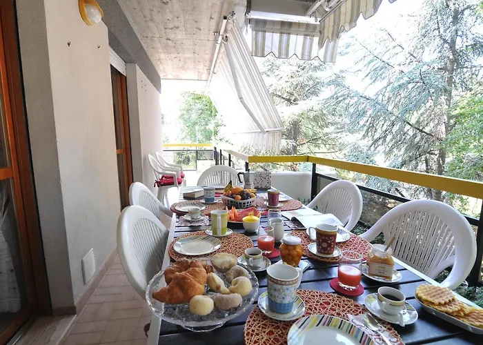 Sole & Querce Apartments- Bike Friendly With Garage Λαντσιάνο