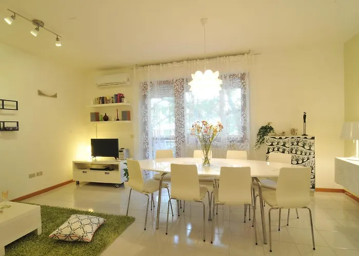 Διαμέρισμα Sole & Querce Apartments- Bike Friendly With Garage Λαντσιάνο