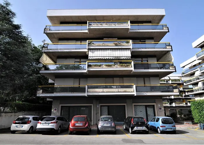 Sole & Querce Apartments- Bike Friendly With Garage Λαντσιάνο